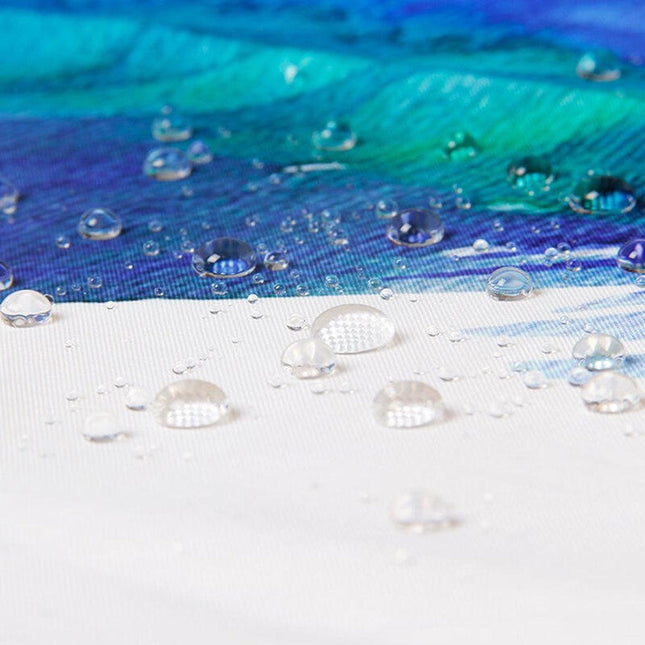 Akva-blått dusjforheng med bølgemotiv