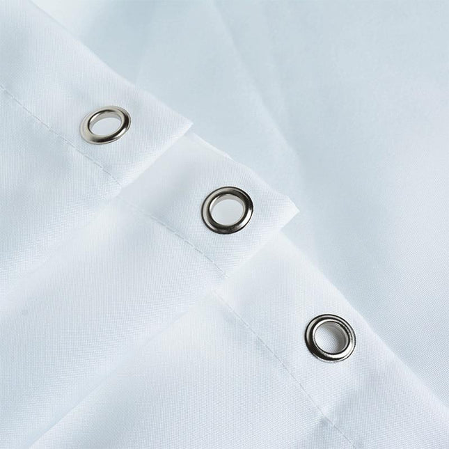 Klassisk hvitt dusjforheng i stoff