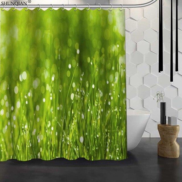 Dusjforheng med grønt gress motiv