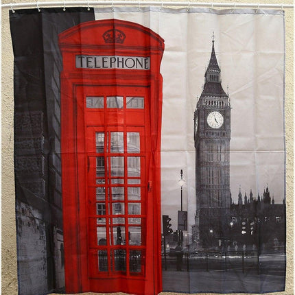 Dusjforheng med rød telefonkiosk i London