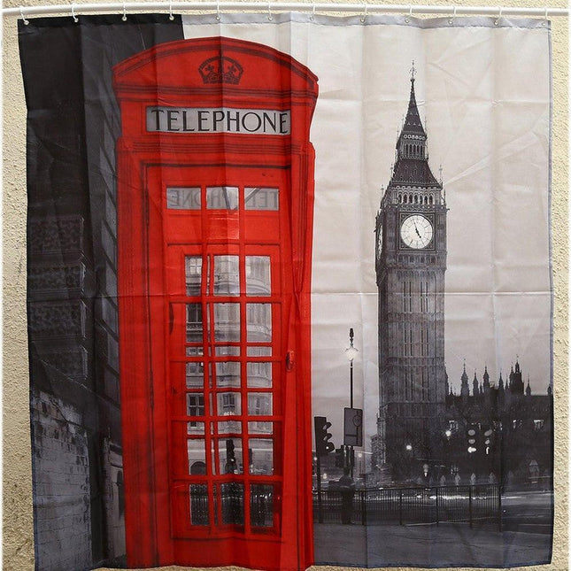 Dusjforheng med rød telefonkiosk i London