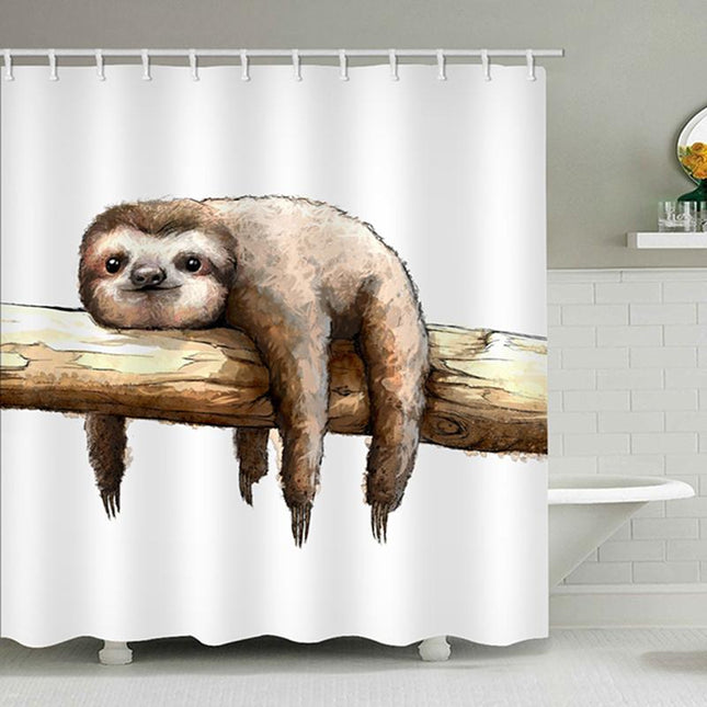 Søtt dusjforheng med motiv av dovendyr